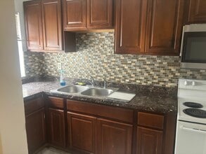 1038 NW 7th Ave in Fort Lauderdale, FL - Building Photo - Building Photo
