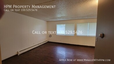 725 E Waterloo Rd in Akron, OH - Building Photo - Building Photo