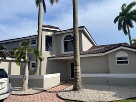 15484 SW 42nd Terrace in Miami, FL - Building Photo