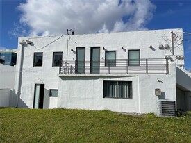 254 NW 36th St in Miami, FL - Building Photo