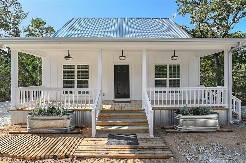 311 Sweet Pea in Somerville, TX - Building Photo