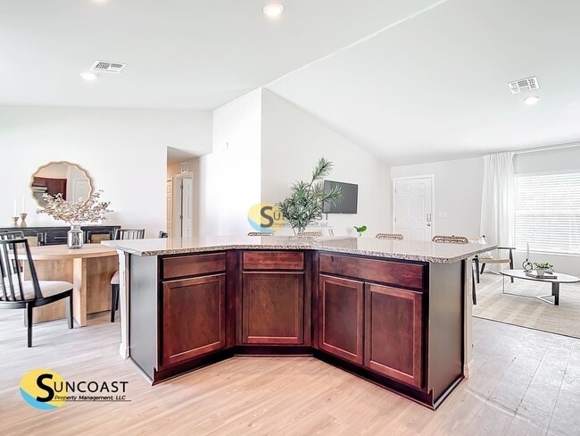 2012 NW Juanita Pl in Cape Coral, FL - Building Photo - Building Photo