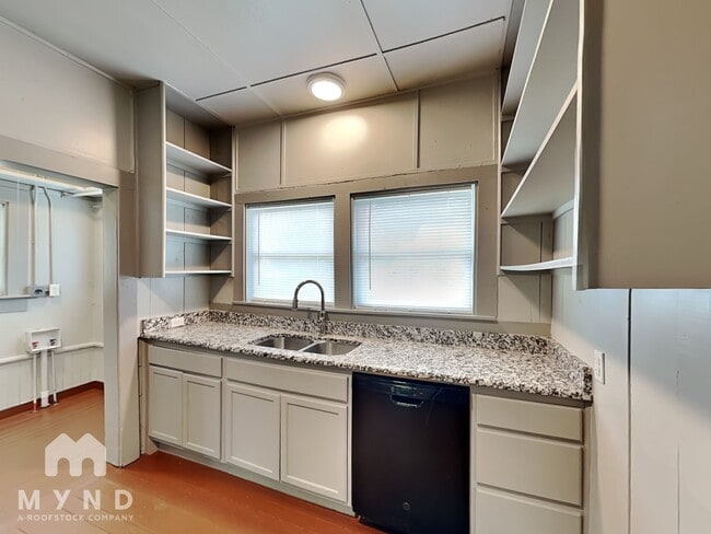 property at 114 S Lamar St