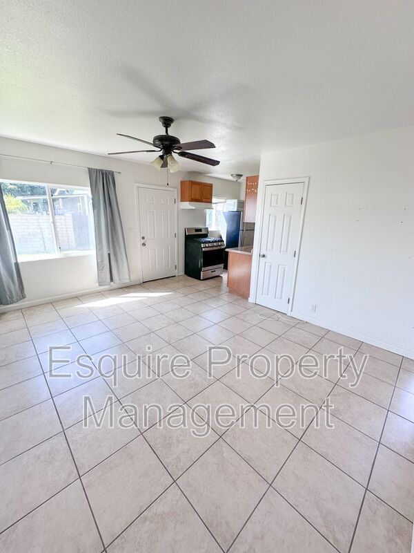 12738 W Telegraph Rd in Santa Paula, CA - Building Photo - Building Photo