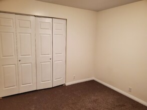 2186 Karalee Way in Sandy, UT - Foto de edificio - Building Photo