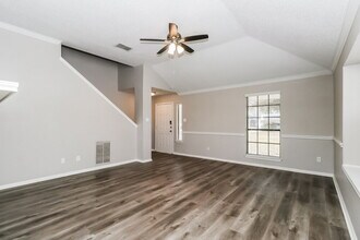 4717 Fallenash Dr in Austin, TX - Building Photo - Building Photo