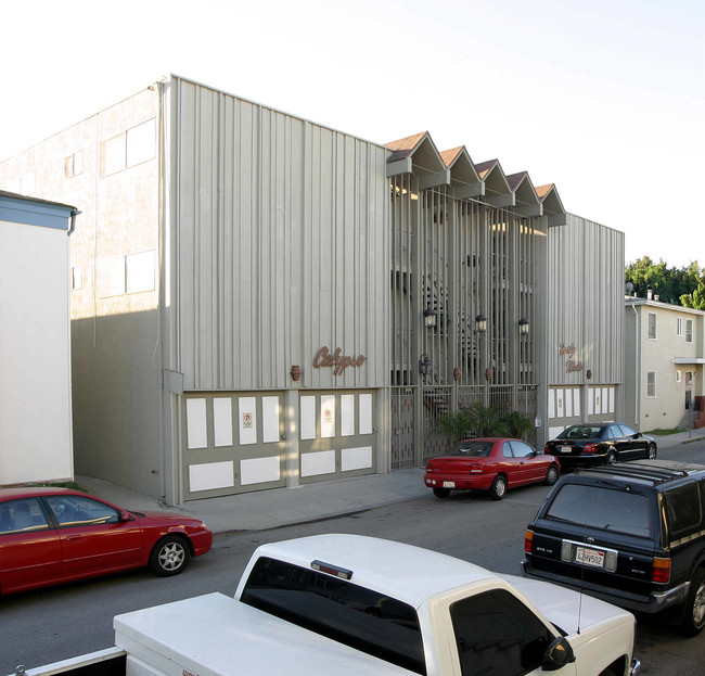 Calyso Apartments in Long Beach, CA - Building Photo - Building Photo