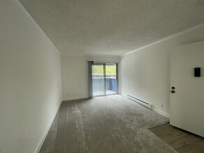 406 Boardwalk Ave in San Bruno, CA - Building Photo - Building Photo