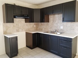 1946 W 145th St in Gardena, CA - Building Photo