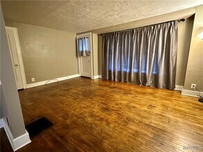 117 Shepard Ave in Kenmore, NY - Building Photo - Building Photo