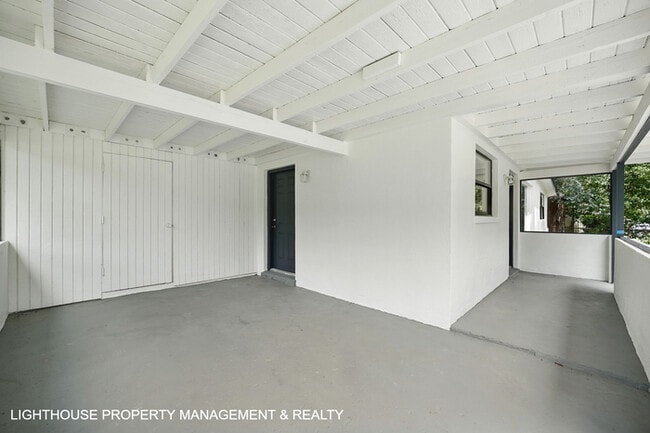 2124 Patou Dr W in Jacksonville, FL - Building Photo - Building Photo