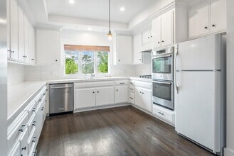2124 Vía Rivera in Palos Verdes Estates, CA - Building Photo - Building Photo