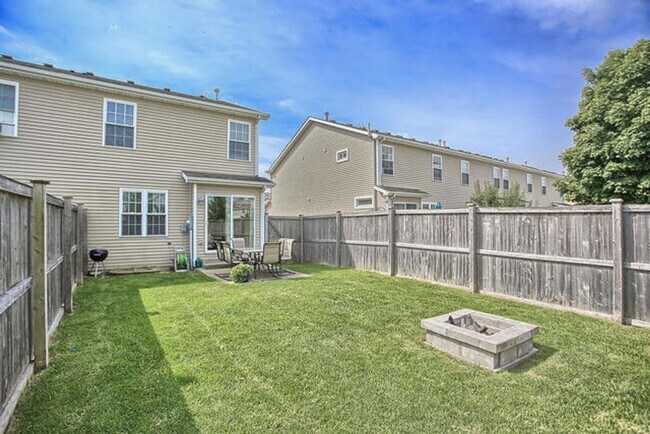 3728 Summer Sage Ct in Champaign, IL - Building Photo - Building Photo
