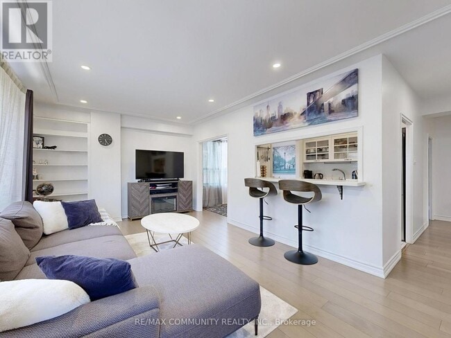 property at 740 Eglinton Ave W