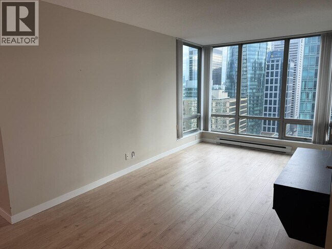 1288 W Georgia St in Vancouver, BC - Building Photo - Building Photo