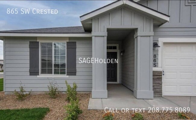 865 SW Crested St in Mountain Home, ID - Building Photo - Building Photo
