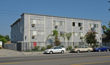 6242-6248 Vineland Ave in North Hollywood, CA - Building Photo - Building Photo