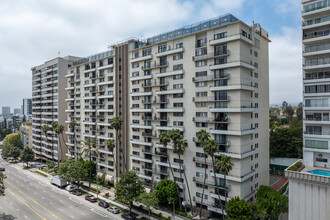 Wilshire Marquis in Los Angeles, CA - Foto de edificio - Building Photo