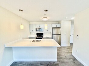 882 Massachusetts Ave in Arlington, MA - Building Photo - Building Photo