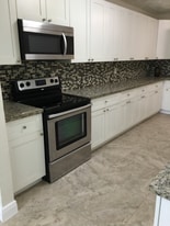 199 Street, NW 42nd Ave in Miami Gardens, FL - Building Photo