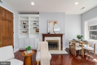 15 W Biddle St in Baltimore, MD - Building Photo - Building Photo