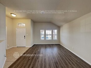 6520 Chalk River Dr, Unit 1-419 in Fort Worth, TX - Foto de edificio - Building Photo