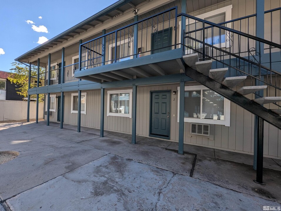 1484 Lewis St in Reno, NV - Building Photo