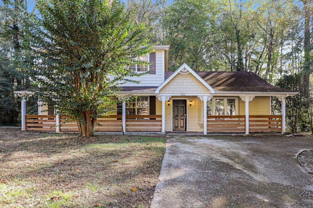 3200 Carmel Dr in Douglasville, GA - Foto de edificio