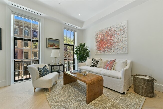 112 Charles St in Boston, MA - Building Photo - Building Photo