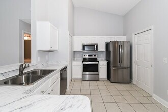 7625 Dover Cliff Dr S in Jacksonville, FL - Building Photo - Building Photo