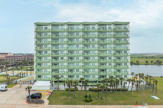 Ocean Grove Condominiums in Galveston, TX - Building Photo - Building Photo