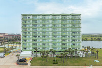 Ocean Grove Condominiums in Galveston, TX - Foto de edificio - Building Photo