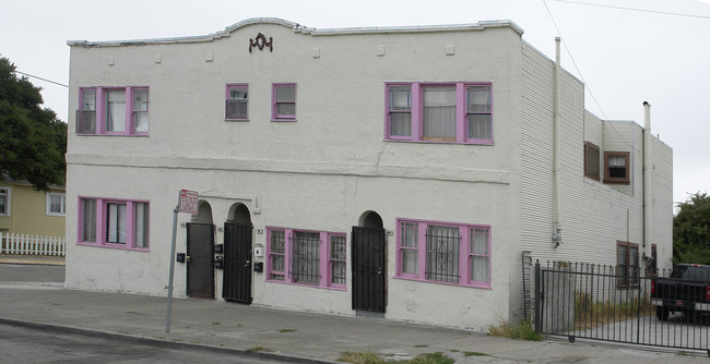 3725-3731 Penniman Ave in Oakland, CA - Building Photo - Building Photo