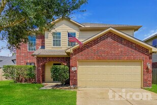 24718 Lakecrest Creek Dr in Katy, TX - Building Photo