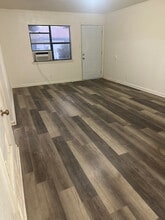 1700 Pontiac Dr in Roswell, NM - Building Photo - Building Photo