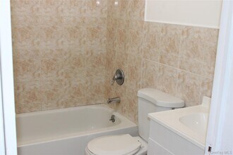 55 Wyona St in Brooklyn, NY - Building Photo - Building Photo