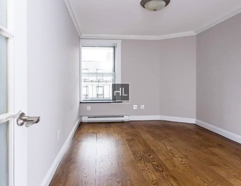 West 53rd Street in New York, NY - Building Photo