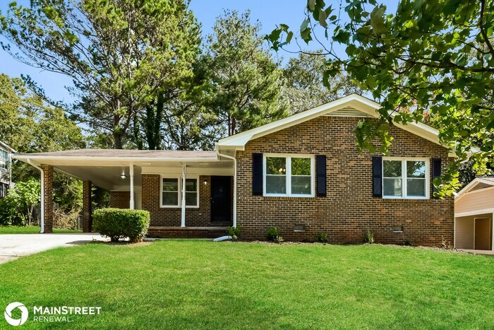 6494 Bobolink Ct in Rex, GA - Building Photo