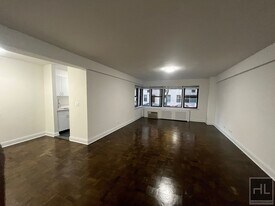 BEEKMAN PLACE in New York, NY - Building Photo