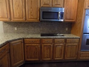 30202 Oak Tree Dr in Georgetown, TX - Building Photo - Building Photo