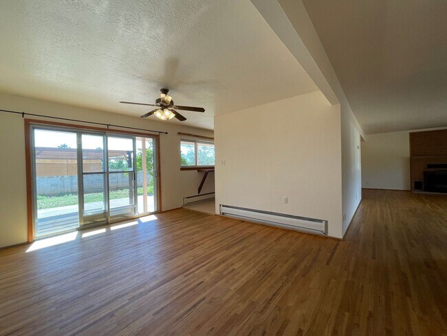 512 Camino Solano in Santa Fe, NM - Building Photo - Building Photo