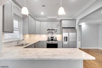 267 S 10th St in Newark, NJ - Building Photo - Building Photo