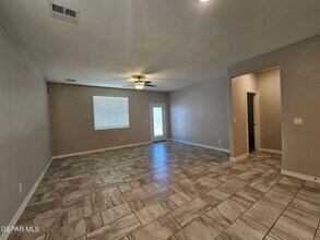 3980 Desert Nomad Dr in El Paso, TX - Building Photo - Building Photo