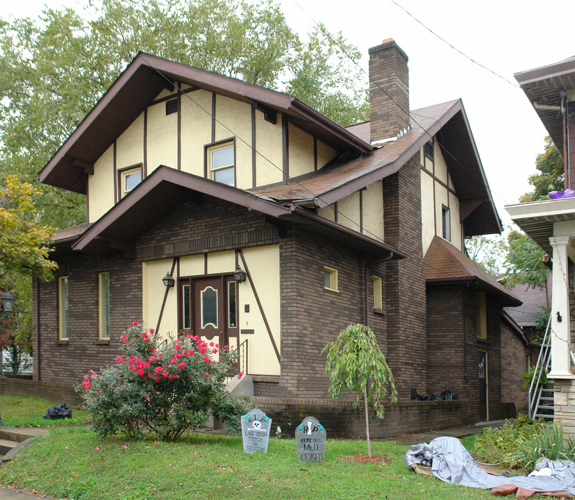 401 Delaware Ave in Charleston, WV - Building Photo