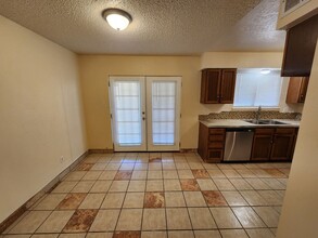 1274 N Willow St in Las Cruces, NM - Building Photo - Building Photo