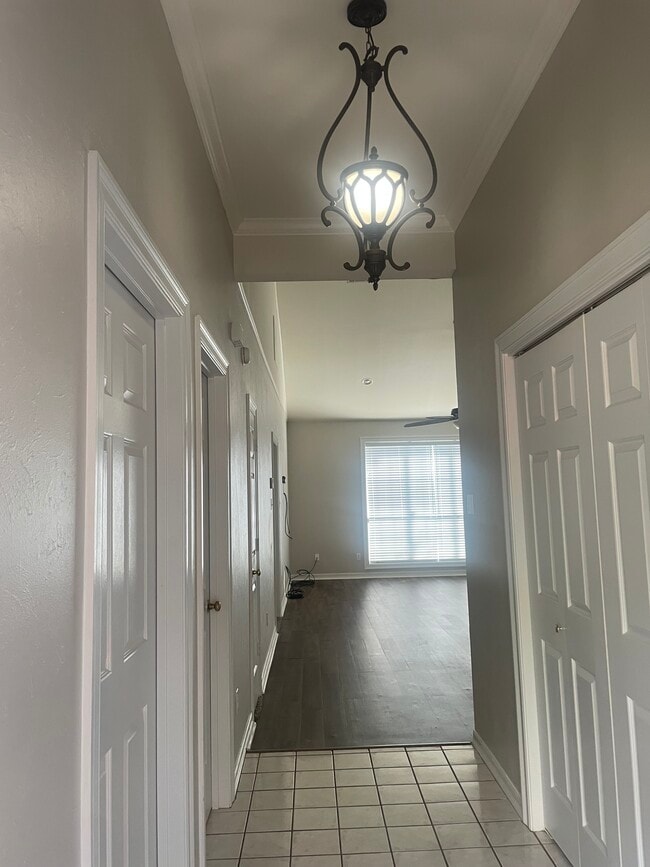 2432 Melody Ln in Ruston, LA - Foto de edificio - Building Photo