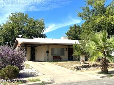 1825 Anderson Dr in Las Cruces, NM - Building Photo