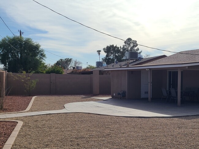 916 W 14th St in Tempe, AZ - Building Photo - Building Photo