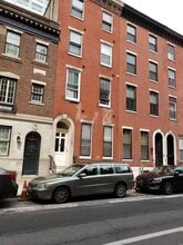 1829 Spruce St, Unit 2F in Philadelphia, PA - Building Photo - Building Photo