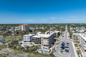 Avenue Four Condos in Jacksonville Beach, FL - Building Photo - Building Photo